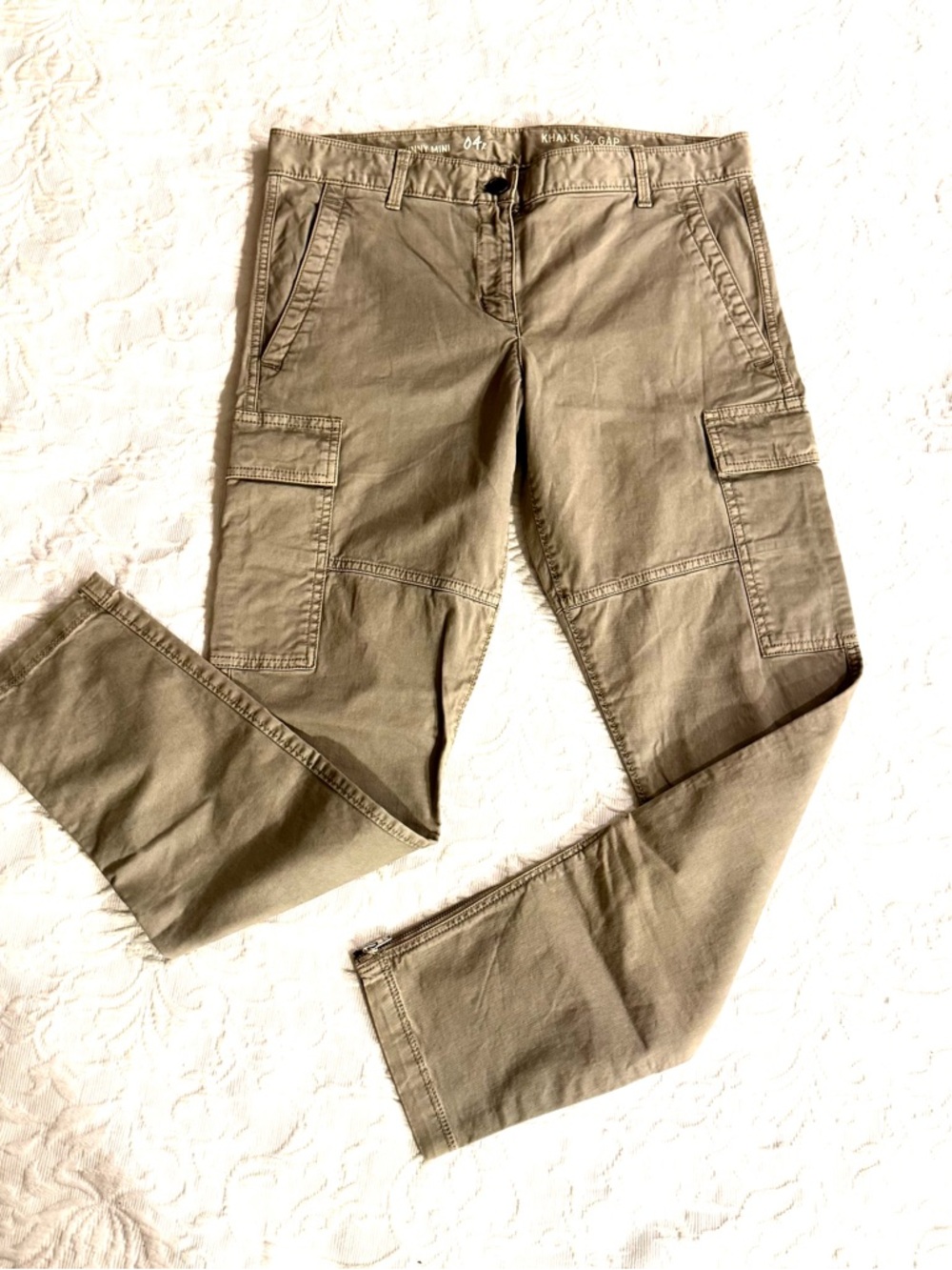 GAP Khakis Skinny Mini in Olive Green